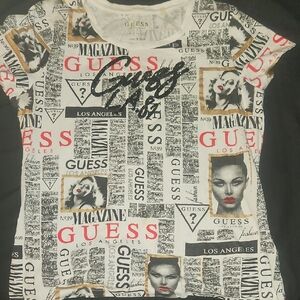 Guess Graphic Fitted White and Red Tee